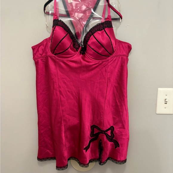 Other - Elegant Pink Lace Trim Chemise